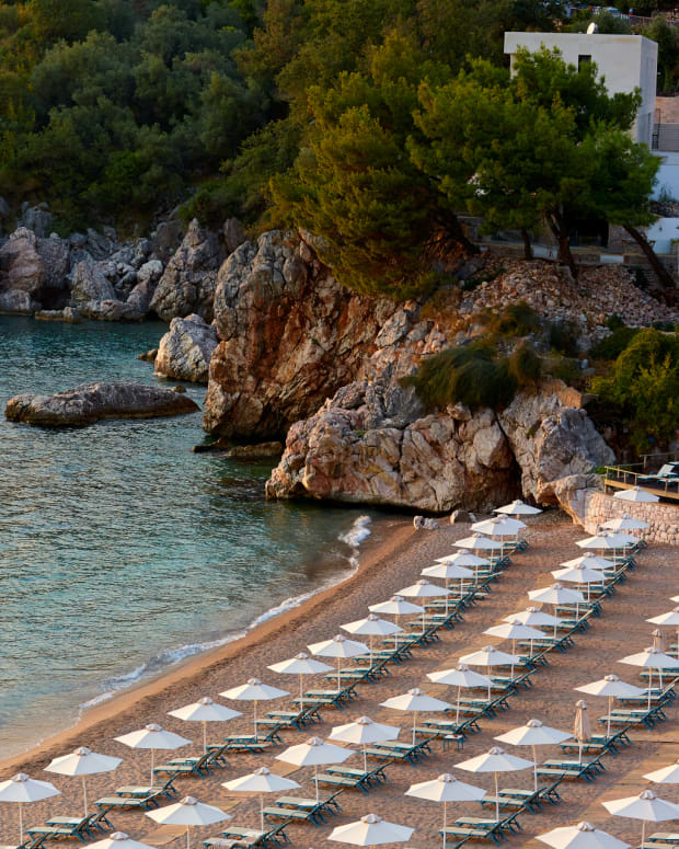 Maestral Resort & Casino beach.